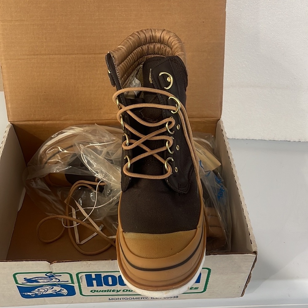 Wading shoes Size 9 new in box
